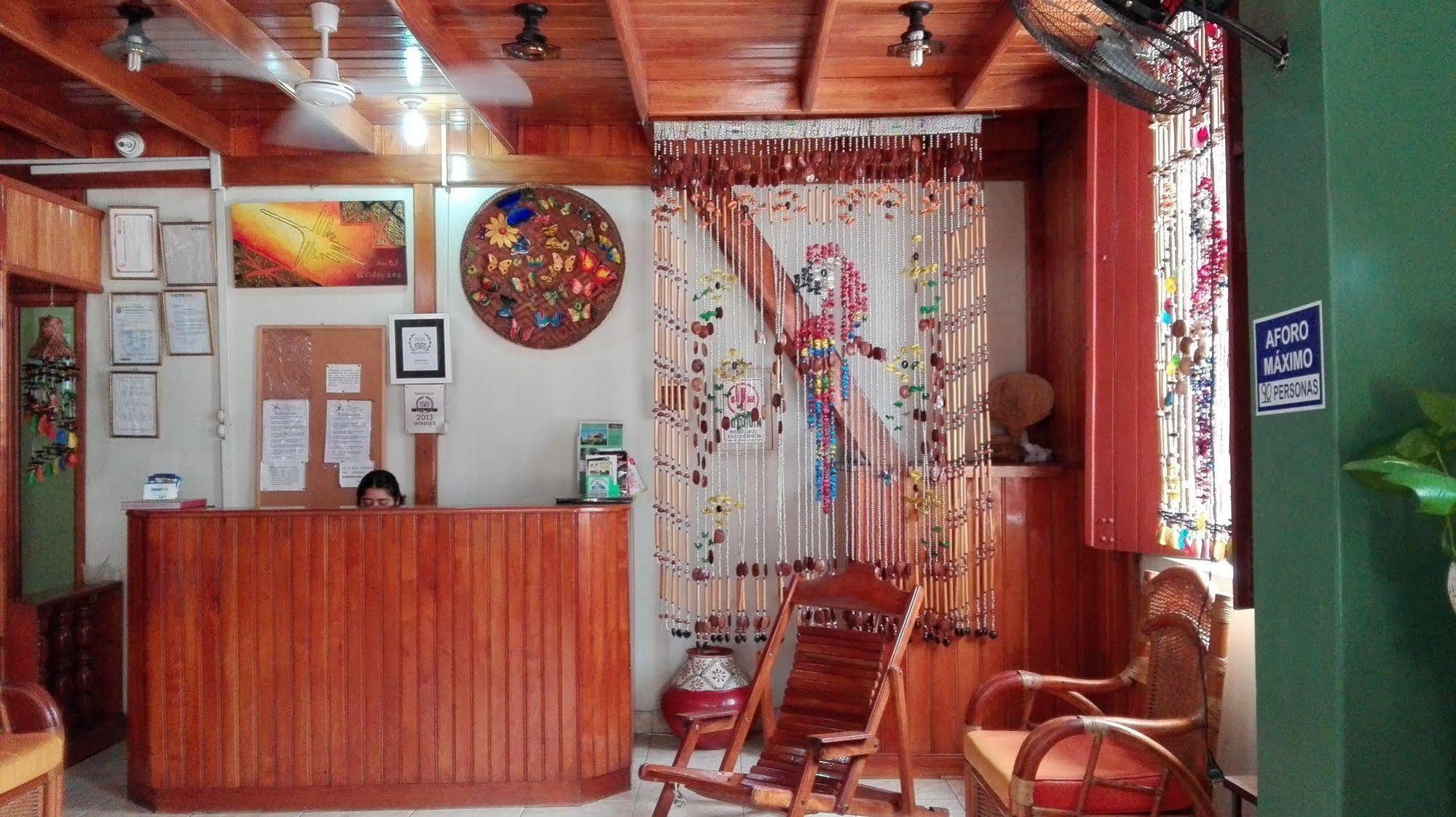 Hostal El Colibri Икитос Екстериор снимка
